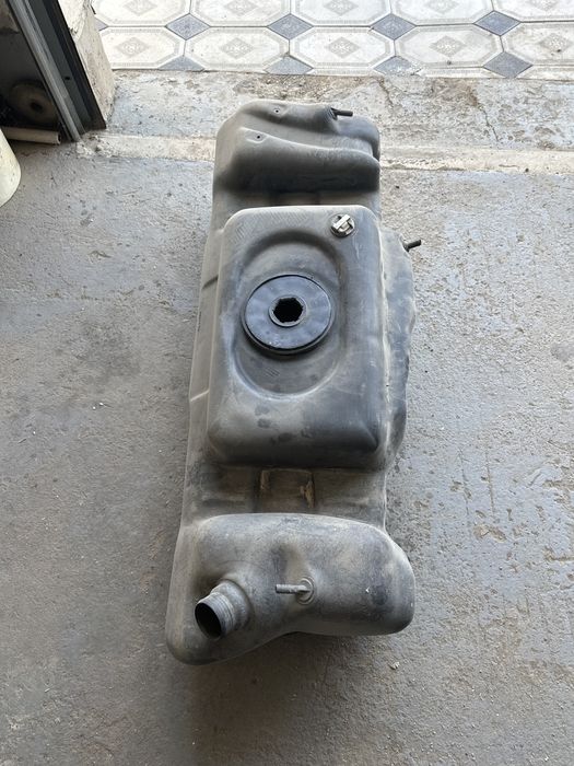 Бензобак на геленваген