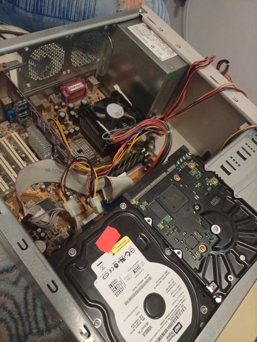 Vând PC pentru piese ( este și funcționale )