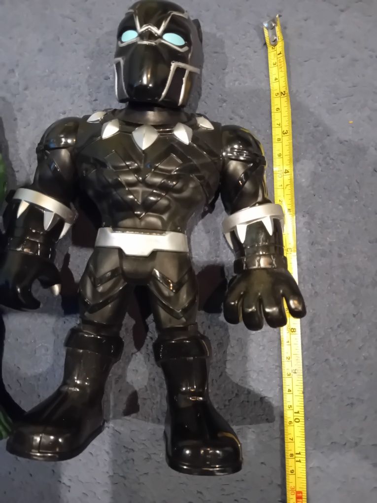 Vand  19 figurine Marvel model mare 26 30 cm  + alt pachet gratuit
