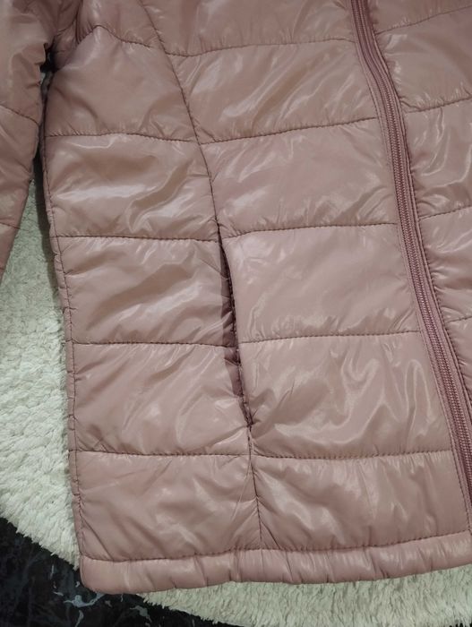 Дамско спортно яке