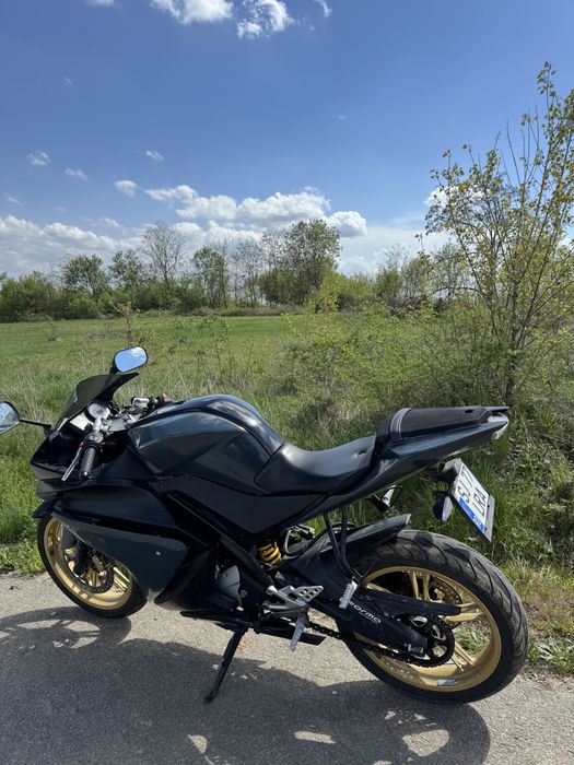 Vând Yamaha yzf r125 15 cp