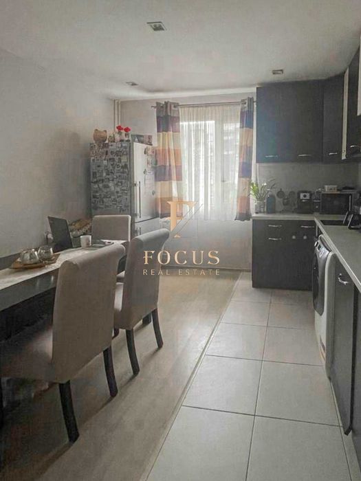 Продава се Тристаен апартамент в Пловдив, Изгрев - 86 кв.м за 1042 €/кв.м - Снимка #2
