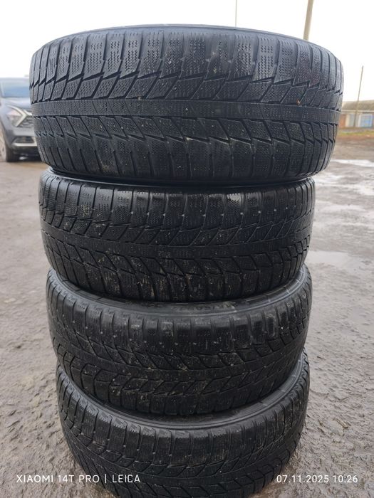 Продам четыре балона зимней резины трианжела 215/50/17