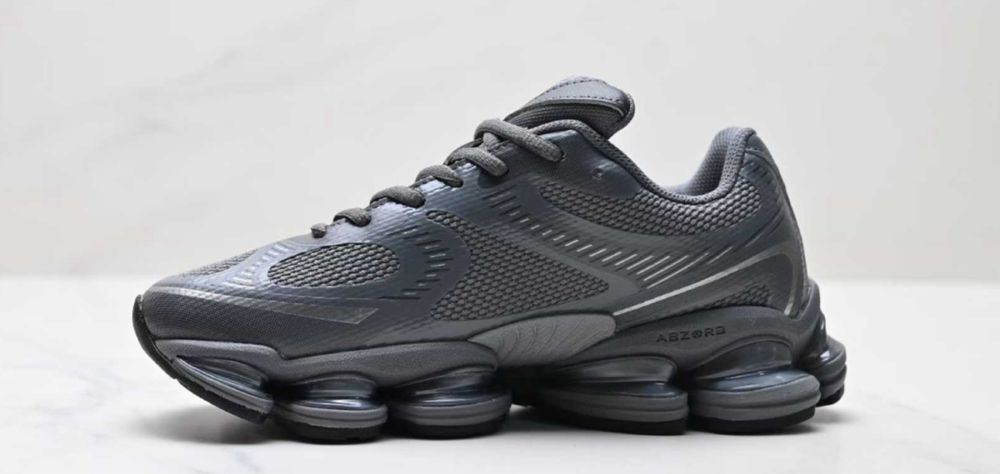 Нови мъжки маратонки New Balance 2000 dark grey