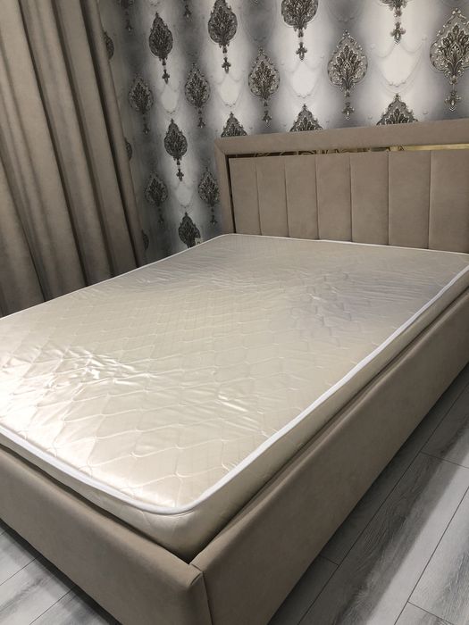 Продам тахту , двухспалку с матрасом