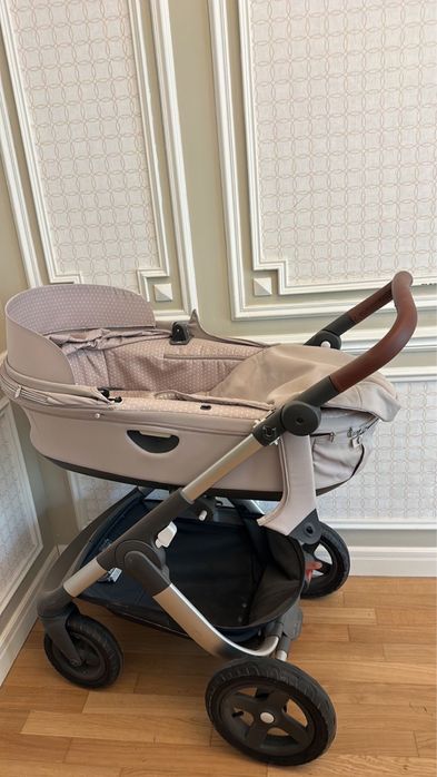 Продается коляска в отличном состоянии