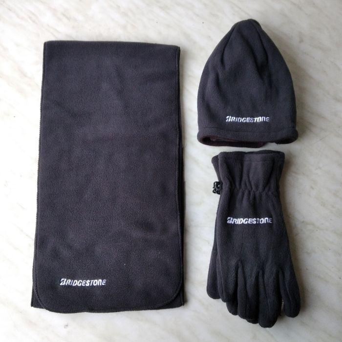 Зимняя шапка, шарф, перчатки BRIDGESTONE