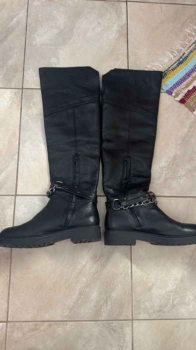 Чизми от естествена кожа