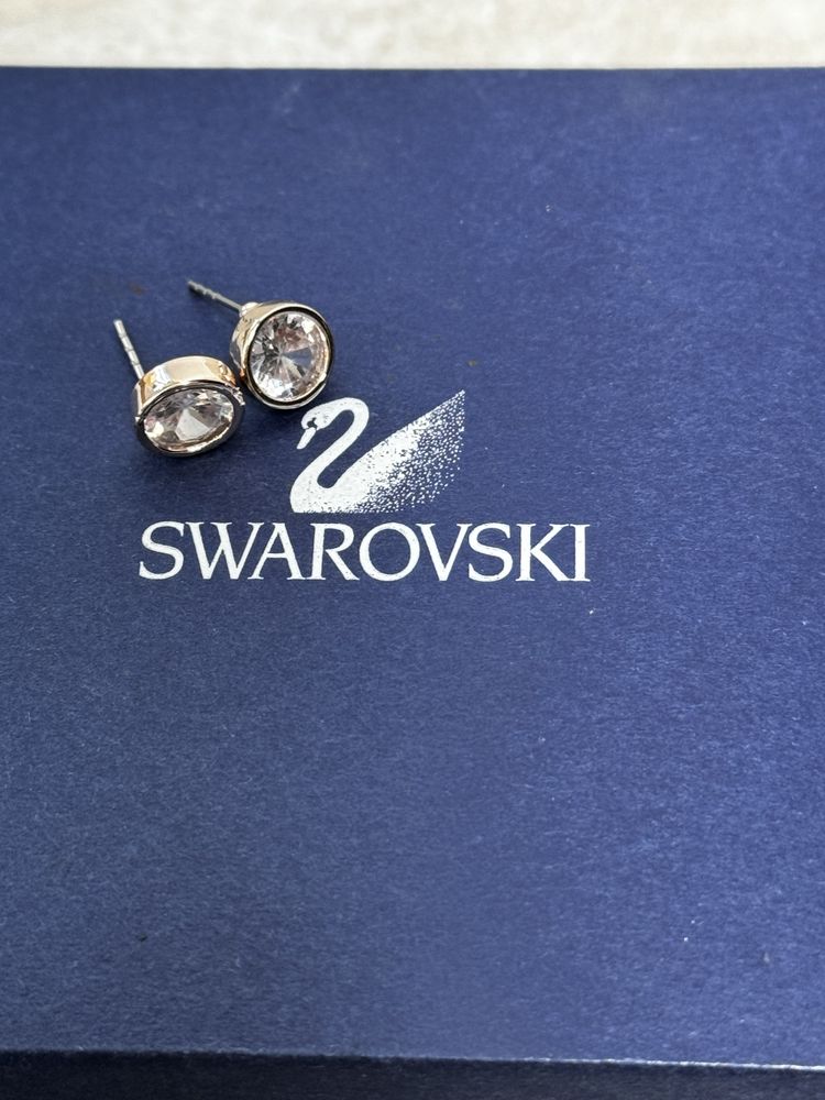 Дамски обеци Swarovski в кутия