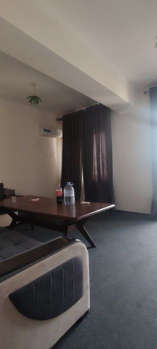 Арендага Азия мехмонхонаси йонида квартира