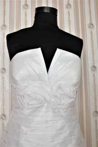 Булчинска рокля Pronovias W1 модел 3025 нова натурално бяла №40/M