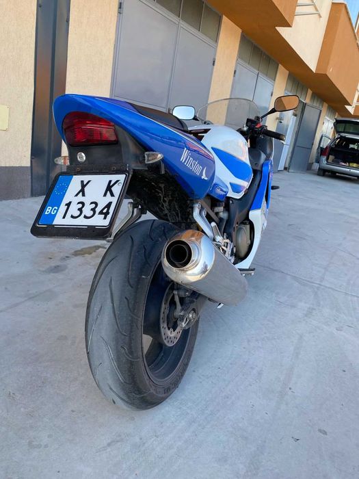 Продавам пистов мотор Honda Cbr 600 F4I Sport