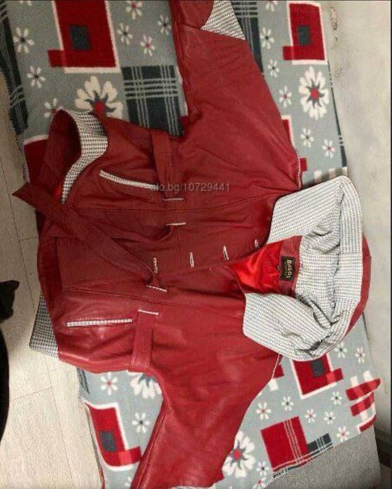 Кожено Яке със качулка, червено ново голям размер