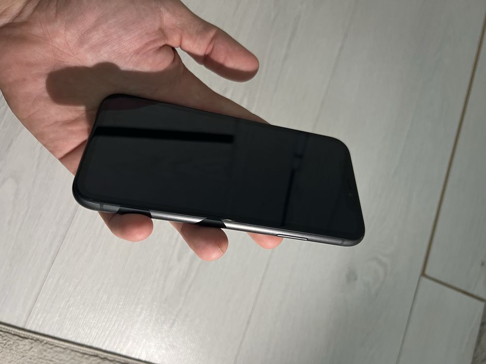Продам Iphone 11 в хорошем состояний
