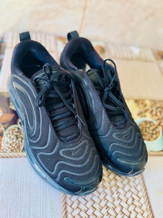 Vand Incaltaminte Nike W AIR MAX 720 nr 38 sunt noi