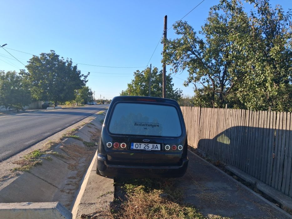 Vând sau schimb  ford