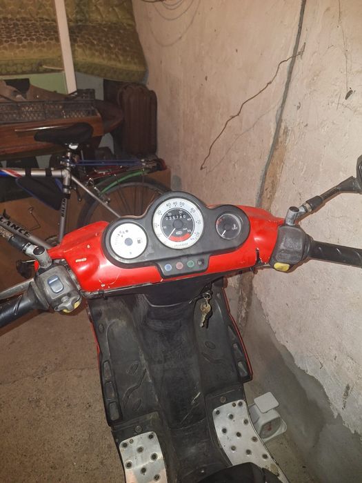 Vând scuter Peugeot