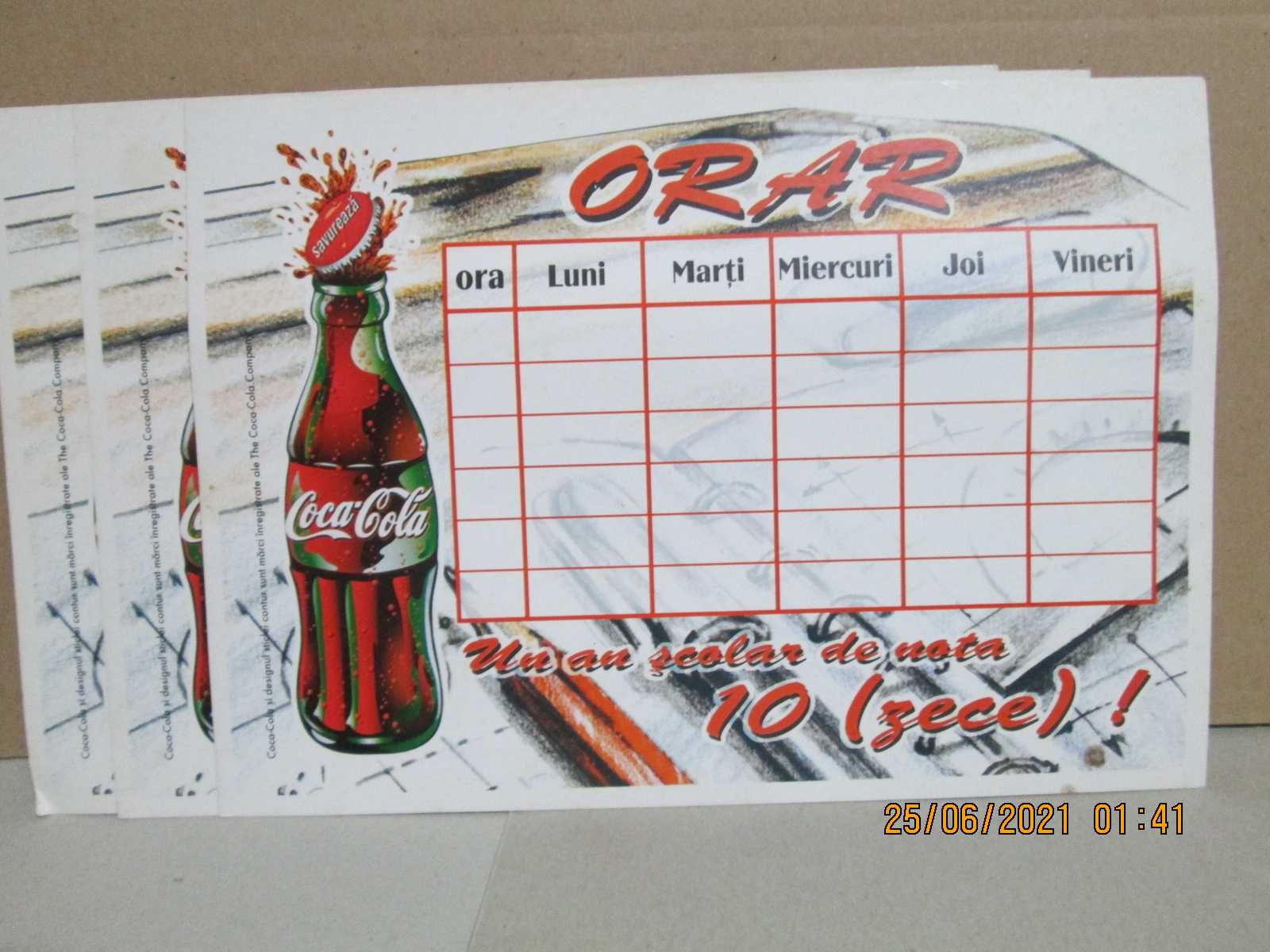 Mici artefacte Coca Cola : farfurie, carti joc, suporturi, bandera