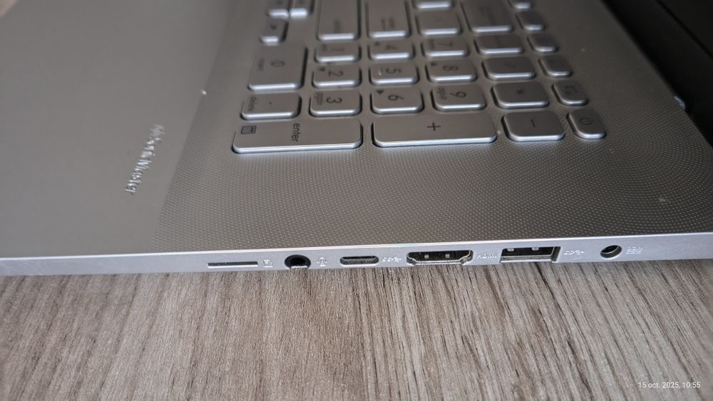 Laptop 17 asus preț 1000 lei