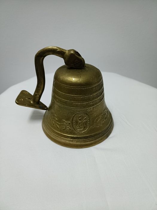Clopot din bronz