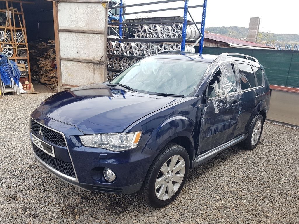 Dezmembrez Mitsubishi Outlander Facelift 2.2 Diesel 2006-2012