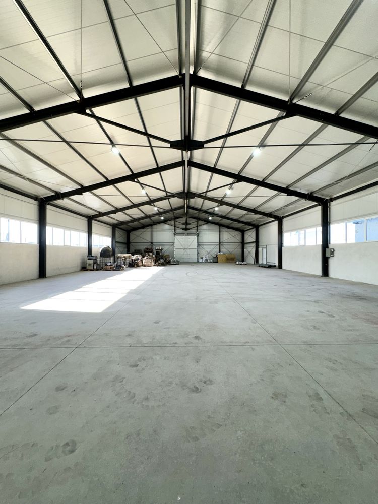 Inchiriez hala industriala NOUA cu acces Tir 750mp BUZAU Transilvaniei