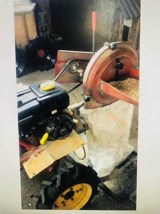 продам зернодробилку приставку к мотоблоку