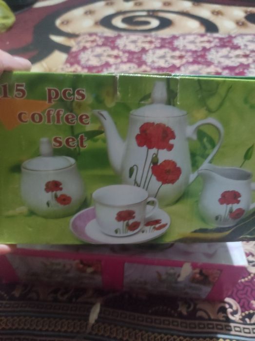 Сервизы два набора.