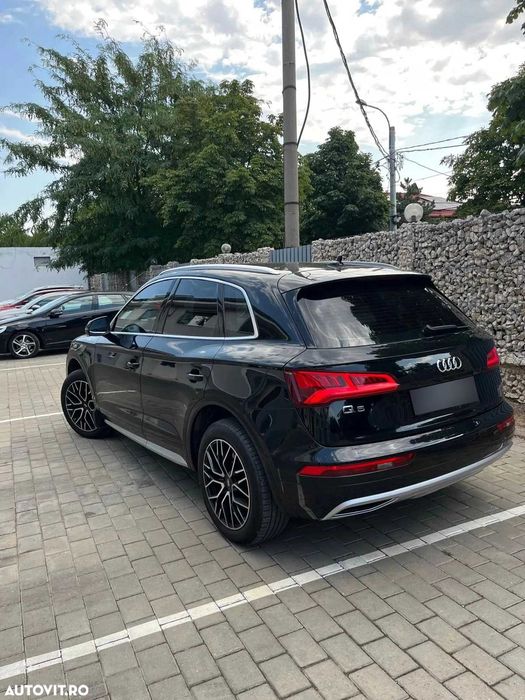 Audi Q5 2.0 TDI Quattro / LED Matrix / Pilot adaptiv / Virtual Cockpit