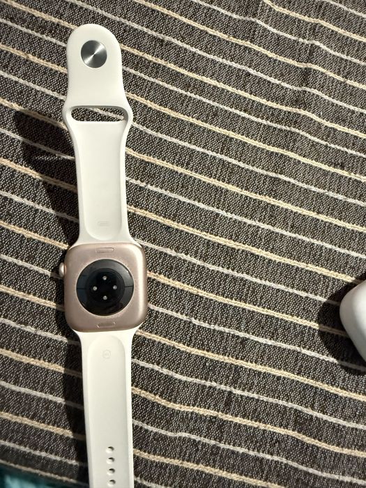 Продавам като нов Apple Watch 10 Rose Gold 46mm