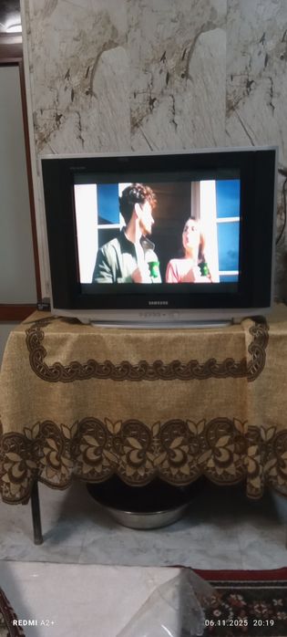 Tv,ugalok divan,teremo va stenka sotaman