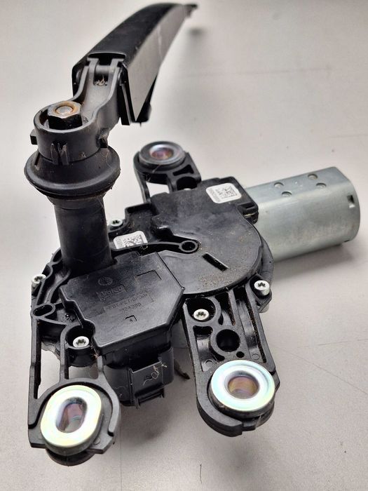 моторчето задна чистсчка  VW, UP, POLO, GOLF