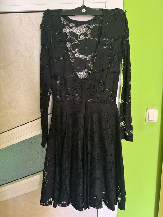 Черна къса дантелена рокля
