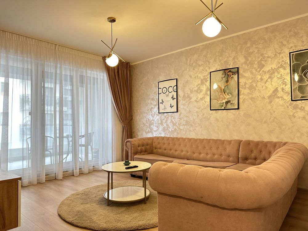BV LUX ! Apartamente 1-2-3 C Regim Hotelier Coresi by GLAM APARTMENTS