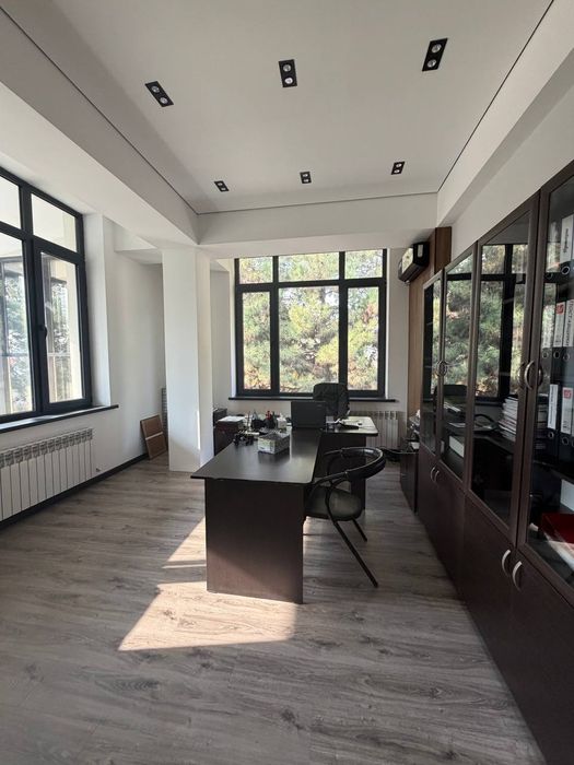 Сдаётся нежилое помещение 2 этаж,200 кв.м Узбефильм