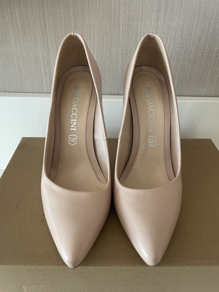 Дамски официални обувки на ток Guess, Baldaccini, Zara 36