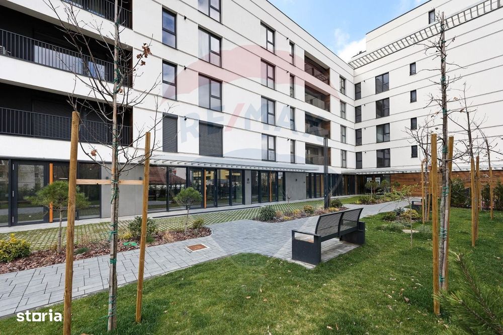 Spațiu comercial de închiriat, cu terasa, în zona Ultracentral!
