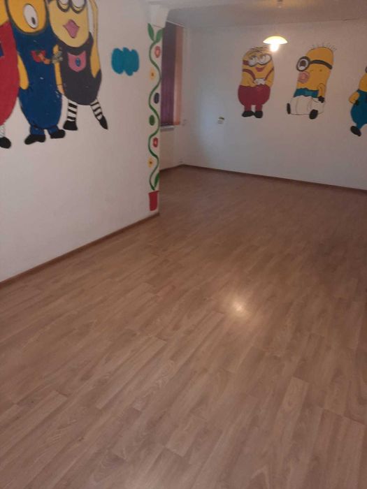 Vilă 9 camere, 280 mp utili, zonă liniștită pentru diverse activitati