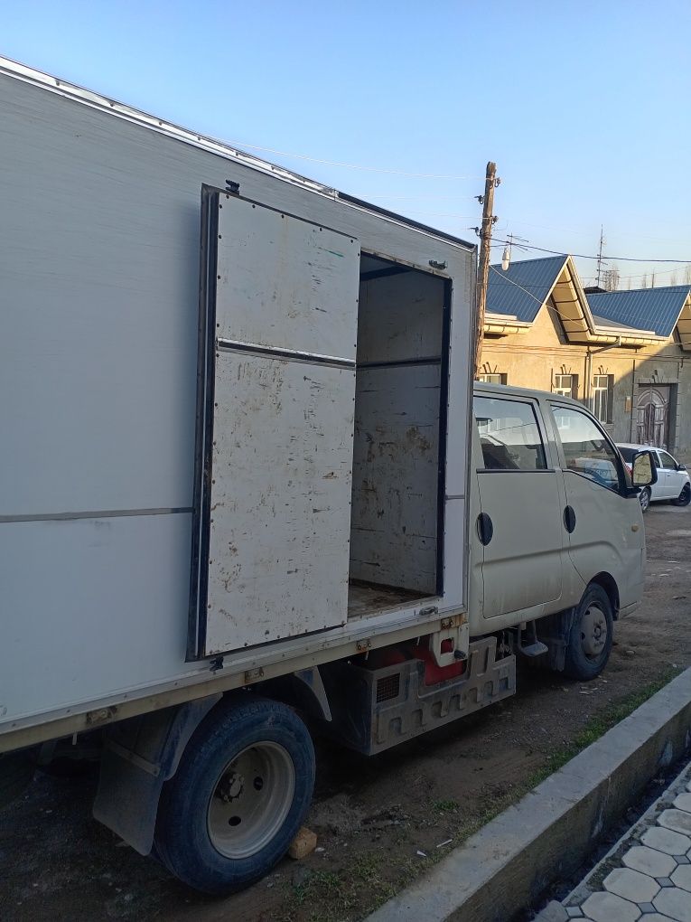 Foton sotiladi, 2 ta kabi ali, 5 kishi ketadi.