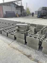 boltari beton cofrag  40x15x20