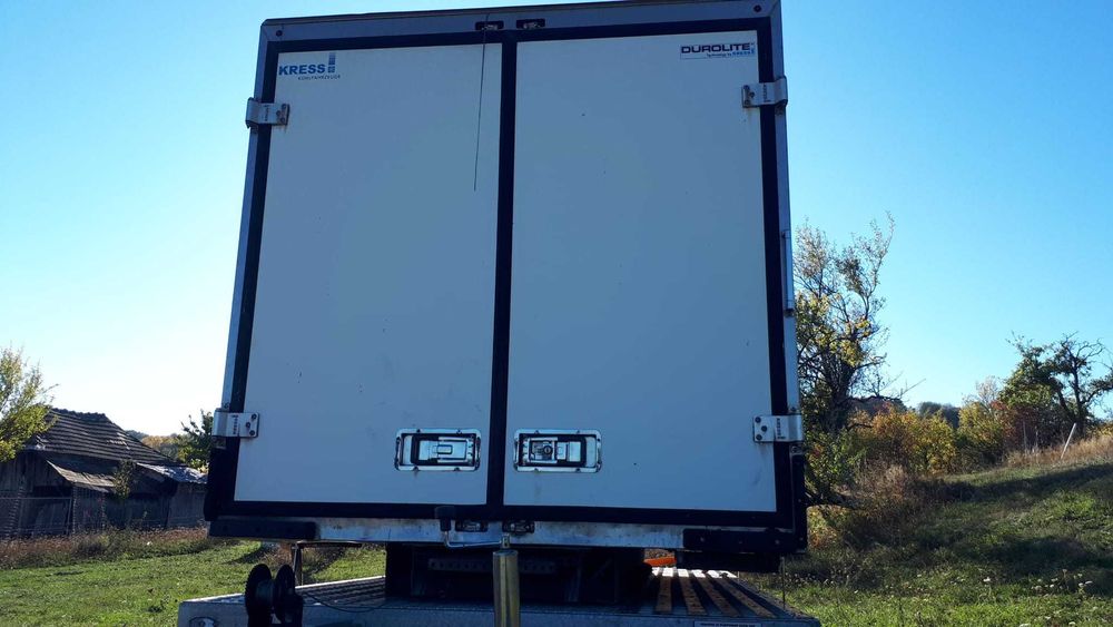 Cub frigorific , bena, container, magazie , Iveco , depozitare