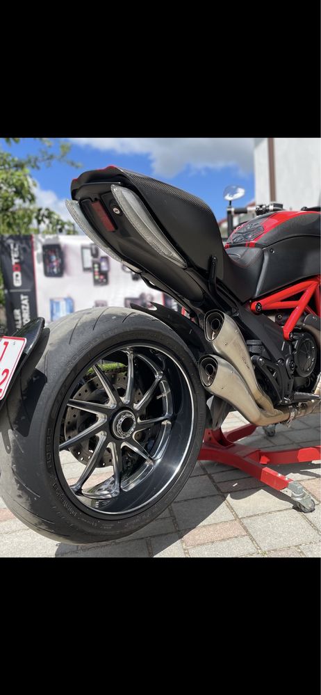 Ducati Diavel Carbon 2015