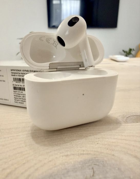 Airpods 3 кейс + правый наушник
