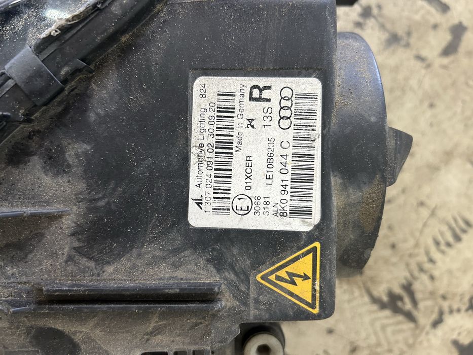 Far stanga/dreapta Audi A4 B8 2012-2016 OEM: 8K0 941 044C