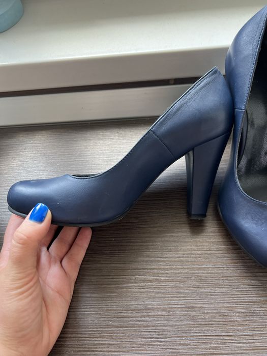 Pantofi din piele