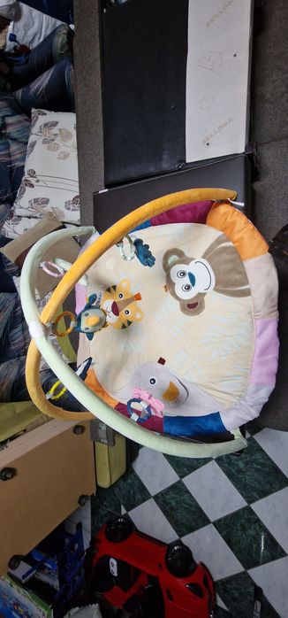 Pad cu jucarii pentru bebelusi