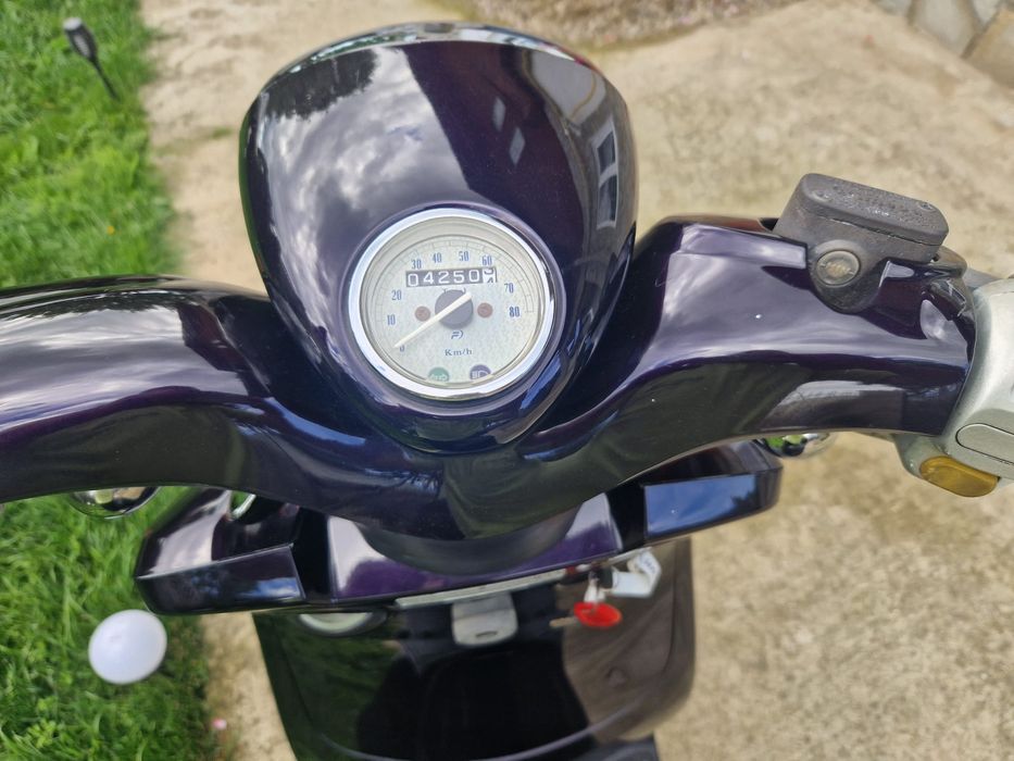Scuter Yamaha Why, an 2009, 50cm, înmatriculat cu carte RAR, impecabil