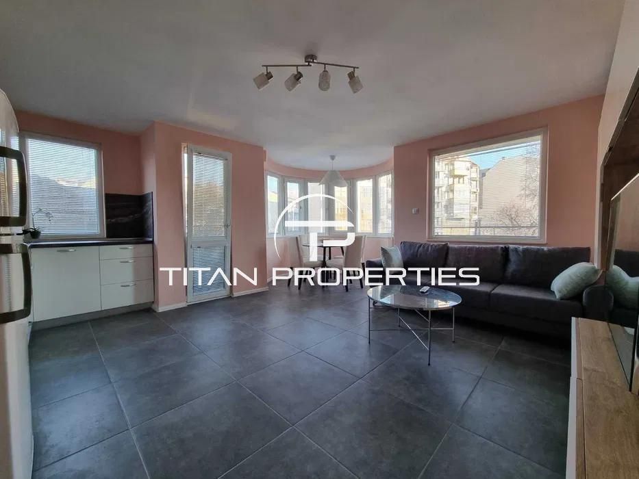 Дава се под наем Двустаен апартамент в Варна, Колхозен пазар - 55 кв.м за 500 € - Снимка #1