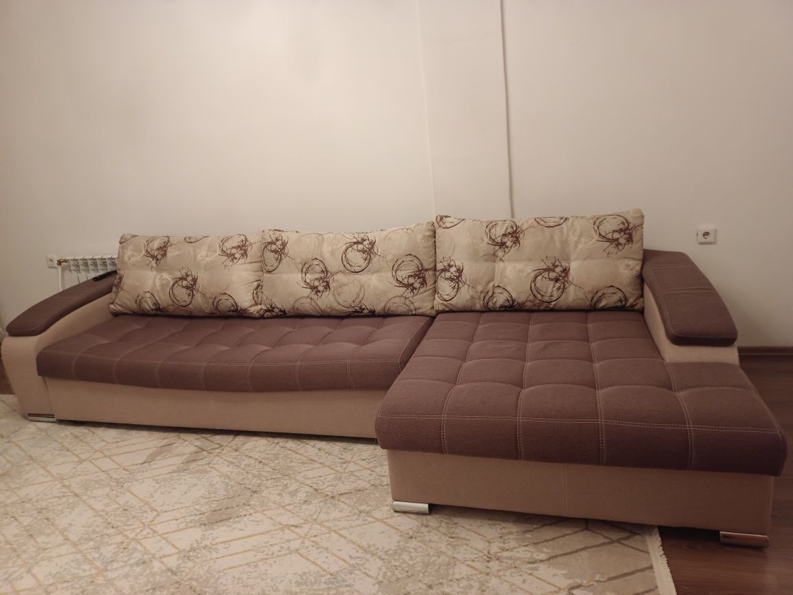 Классный и удобный диван