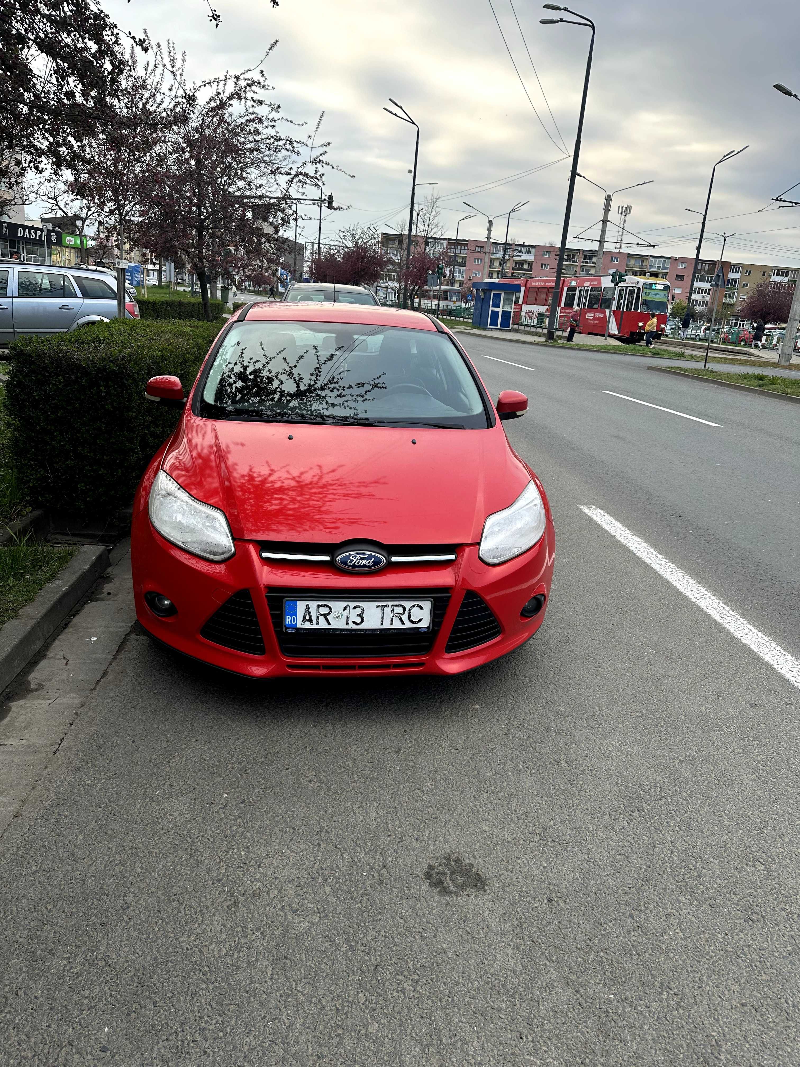 Vand Ford Focus 2012 Benzina